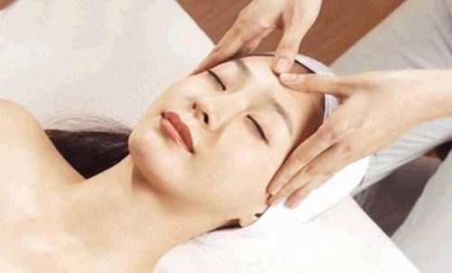 美容院单店开业七天营收17.6万的成功策略与30万人带人玩法解析